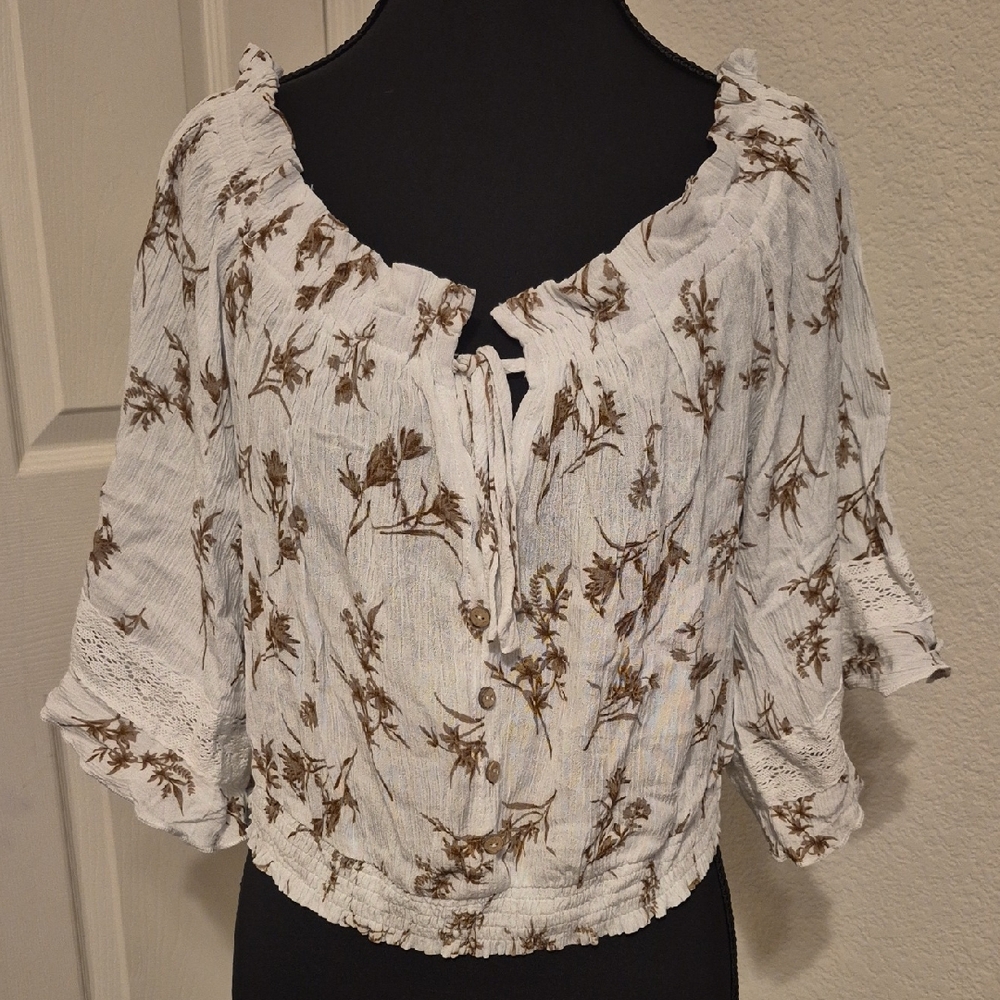 Floral Tie-Front Peasant Blouse in White and Brown